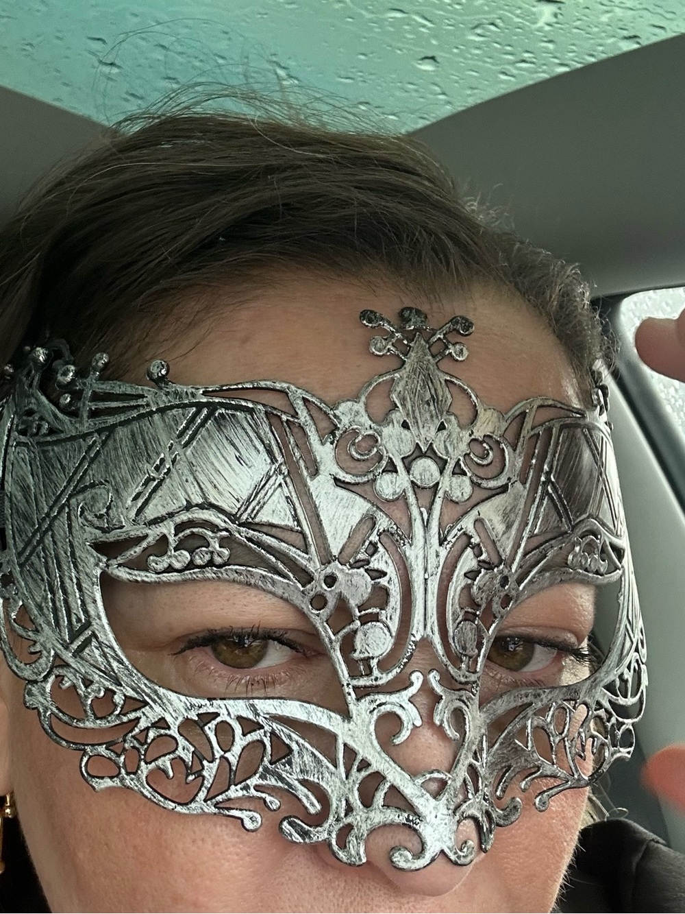 Masquerade Silver Mask - Picture 2 of 5